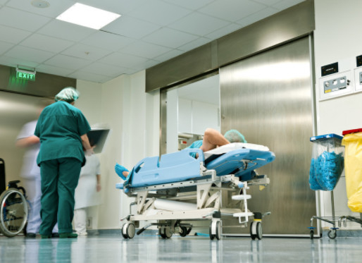 FUJI 1,6 Tonnen des Krankenhaus-Bett-Aufzugs-drei Seitenhandlauf-