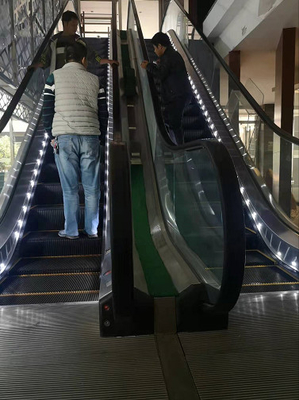9000 Person/Stunde horizontale beweglicher Weg-Rolltreppen-Treppen-für Schritt des Ausgangs0.8m
