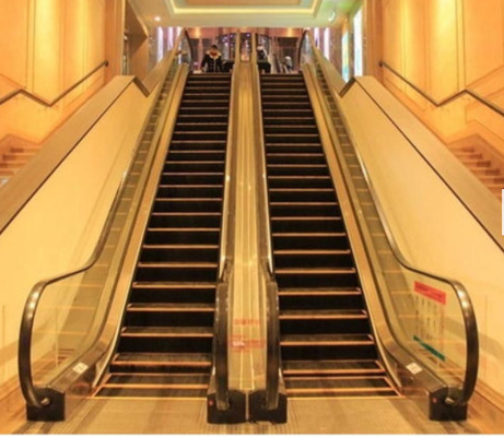 9000 Person/Stunde horizontale beweglicher Weg-Rolltreppen-Treppen-für Schritt des Ausgangs0.8m
