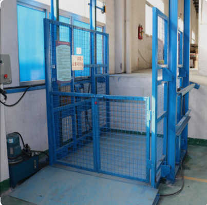 Fracht-Aufzugs-Aufzug-Spray-Stahl-Platte 0.5m/s 2000KG im Freien